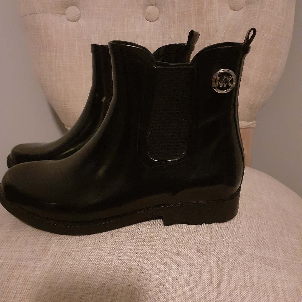 Michael Kors ankle rain boots new
